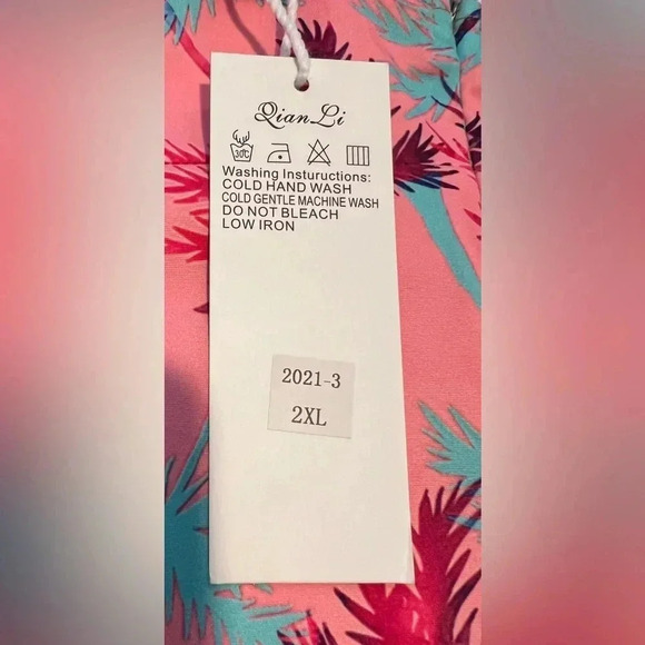 Qian Li | ladies Hawaiian print sundress. Size: 2XL - Picture 10 of 13